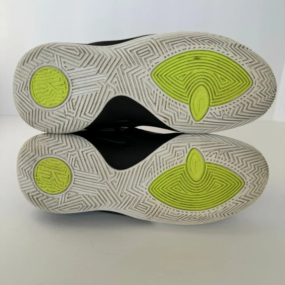Nike Kyrie Flytrap III